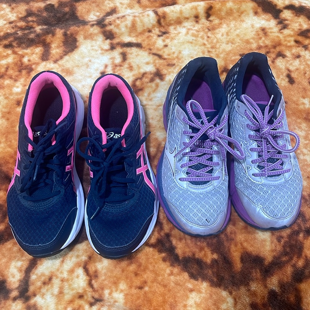 Two pairs of running shoes size 7 ASICS and Mizuno